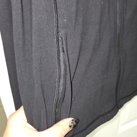 Women's Black Lululemon Hooded Define Jacket Size 18 - Picture 5 of 9